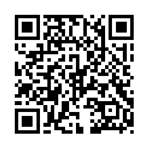 荒城的城主站在荒城练武场的台子上面二维码生成