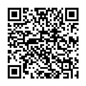 荣轩顺着他刚才的目光看了齐浩然和穆扬灵他们一眼二维码生成