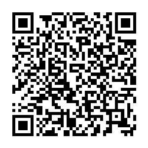 莫凡通过一记精彩绝伦的原地起跳后空翻轻松躲避了对方的一次夹击二维码生成