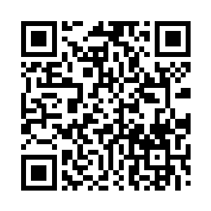 萧玉声仍旧手握长剑的剑柄在跟那些人对峙二维码生成