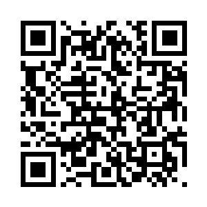 萧航和许嫣红打量这树林的眼光不同二维码生成