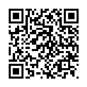 萧风分别和周磊以及赵越來了个熊抱二维码生成