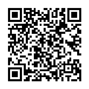 萨尔维标准的rp音通过话筒嗡嗡地传到了屋子的角落里二维码生成