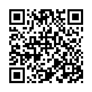 萱若对着纳兰夜走远了的模样做了个鬼脸二维码生成