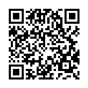 蔡京父子也有模有样的跟着李奇学了起来二维码生成