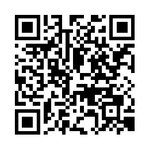 蔷薇戴着她那副只有镜框没有镜片的眼镜二维码生成