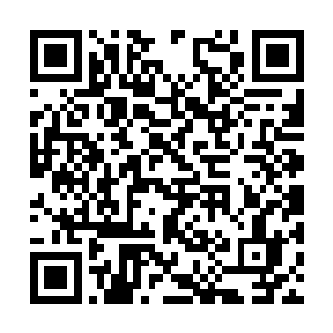 薄如蝉翼的睡衣将两个女人的线条勾勒的淋漓尽致二维码生成