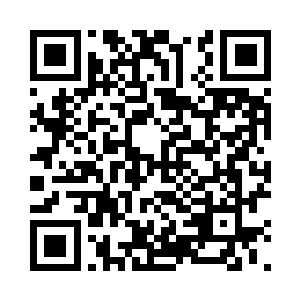 藏青色的职业套装上衣已经不知道脱去了哪里二维码生成