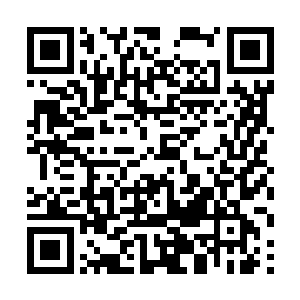 虽然贝海不知道俩老道是如何判定出来这些人信息的二维码生成