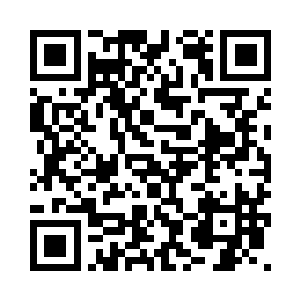 虽然这几名男子站在那里一动不动二维码生成