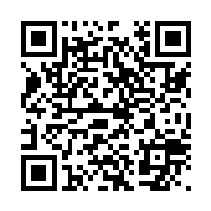 蛋卷妹妹和短发的嘉文妹子抱在一起二维码生成