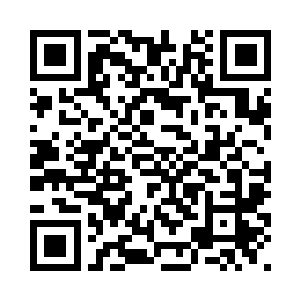 蜈蚣巨大的身体被老黑击飞了起来二维码生成