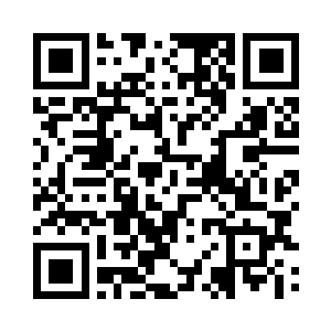 血鹫王用翅膀将两头挡路的血鹫扇开二维码生成