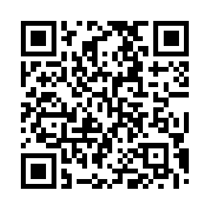 衣服边上还绣着非常逼真的花草图案二维码生成