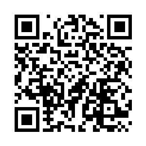 衣服还算整洁的老妇人负责大家的伙食二维码生成