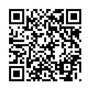 袁嬷嬷和翡翠把热水和早膳放在房里二维码生成