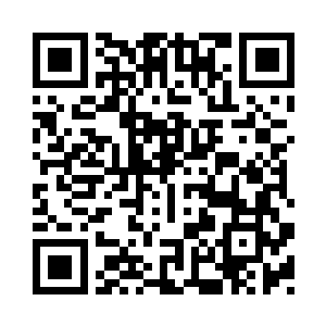 被一条火焰凝结而成的九头蛟龙缠绕二维码生成