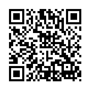 被叶欢缠住的楚芸萱看到秦方进来了二维码生成