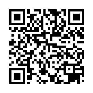 被站在远处山头上面的李思辰和孟波二维码生成