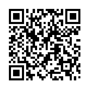 被钱有道用纸张重新折叠了一副出来二维码生成