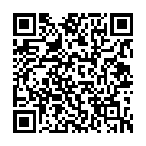 西摩尔愤怒的就一直红酒杯狠狠的摔倒了枪毙上二维码生成