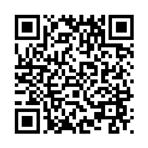 西罗已经推开车门向她举起了手枪二维码生成