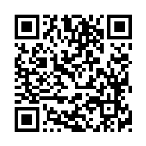 要不然你们现在就先在教室里排练一下吻戏吧二维码生成