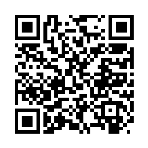 见人时的场地在一片狂风呼啸的荒凉戈壁中二维码生成