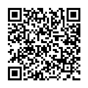 见到自己的攻击马上就要落到白雨柔的身上的时候二维码生成