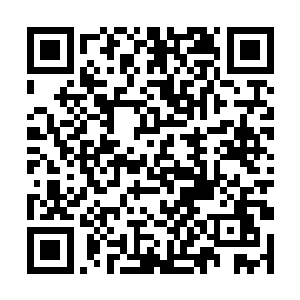 见夫妻宫的奸门位置有凹陷和一道肉眼看不见的血丝二维码生成