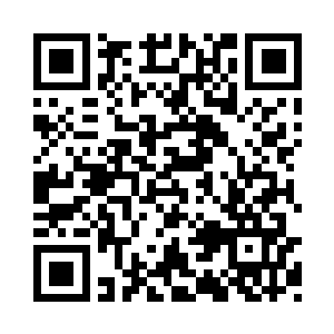 视力孱弱的白莲先生几乎将折子贴在了鼻子上二维码生成