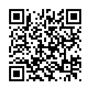 詹妮弗把自己的背包放在了化妆台上二维码生成