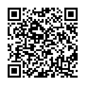 警车一路鸣响着警笛呼啸着赶往凯迪拉克汽车生活馆二维码生成