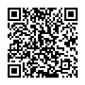 让人止不住担心他会不会一个不小心就从马上坠下去二维码生成