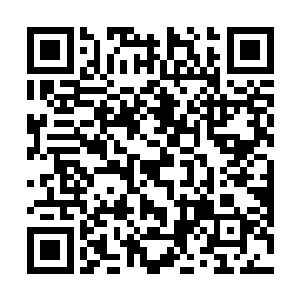 让天道很是无奈的把自己的手机拿了出来递到她的手里二维码生成