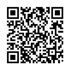 让罗玉峰等人双眼紧闭双手挡在身前二维码生成