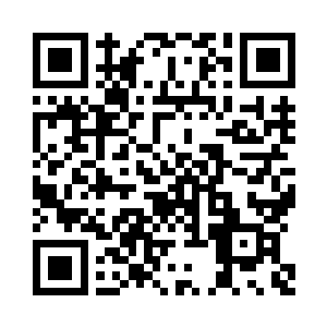 记者们立刻蜂拥过去询问两人问题二维码生成