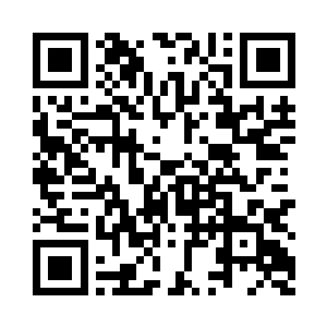 讲台上的老师正在黑板上奋笔疾书二维码生成