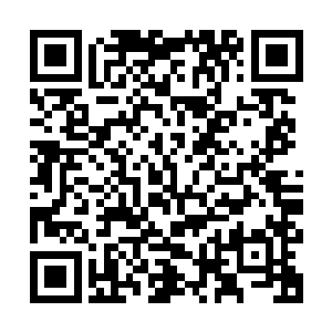 讲述了一个年轻的女孩子跑到美国去找自己在国外读书的男朋友二维码生成