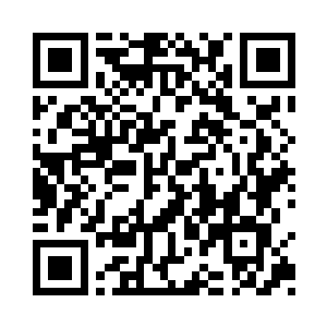 许浩博蹲下身子伸手将许浩博的裤子撕了开来二维码生成