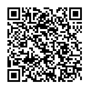 许琴扬许星繁和许麟三个人成三角将杨家天尊初期巅峰包围在中间二维码生成