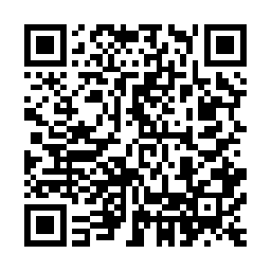 许紫烟头顶之上的那九千九百九十九柄气剑瞬间隐入她的身体二维码生成