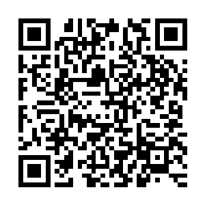 许紫烟用精神力锁定锻造台上的那块如今已经是六品精钢的同时二维码生成