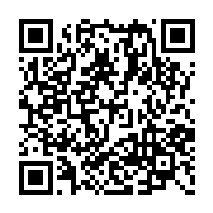 许紫烟的右眼空间之目现出一个繁奥的图案盘旋二维码生成