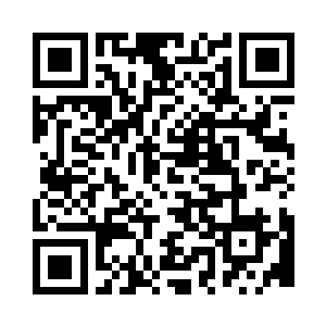许紫烟等人谨慎地望着周围经过的修士二维码生成