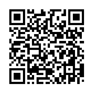 许绎心看着谢树元离去的孤独背影二维码生成