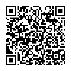 试图传递出压迫感――但又有些怀疑珍妮弗是否还会受到他的压迫二维码生成