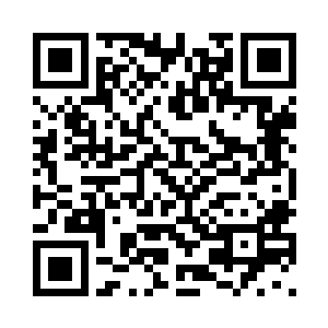 试图在人群之中寻找到熟悉的身影二维码生成