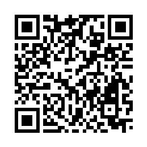 试图将他们的所有表情都拍摄下来二维码生成