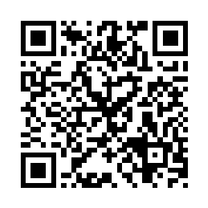 诧异的看着电视机上赵纯良和95楼楼主的战斗二维码生成